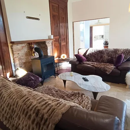 La Maison De Famille