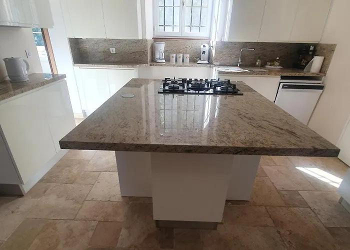 La Maison De Famille * פאדיראק